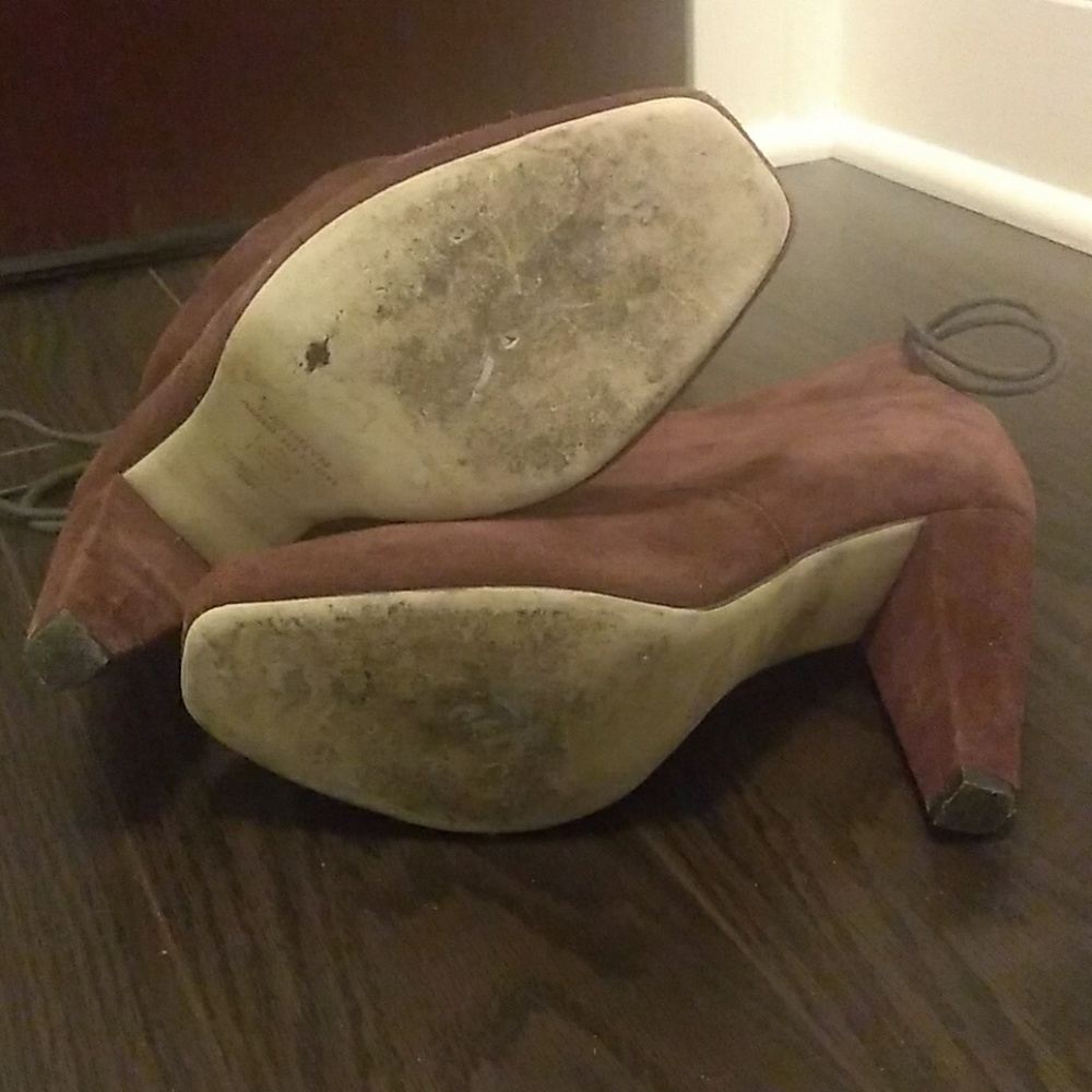 Cute Booties - Picture 3 of 3